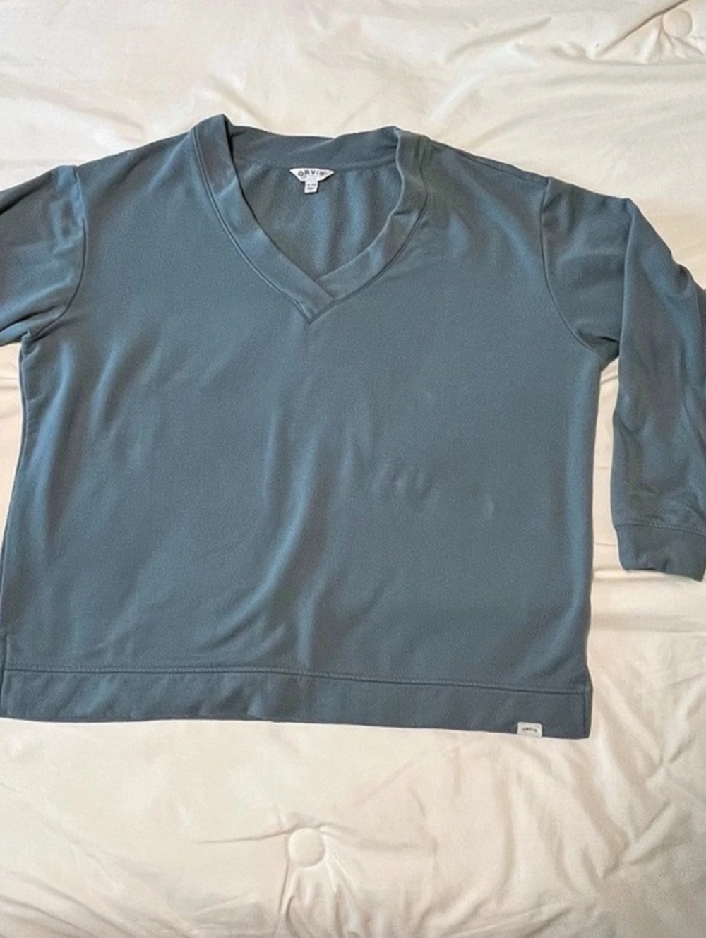 Orvis V-Neck Pullover Blue XL *tiny spot of discoloration noted on picture